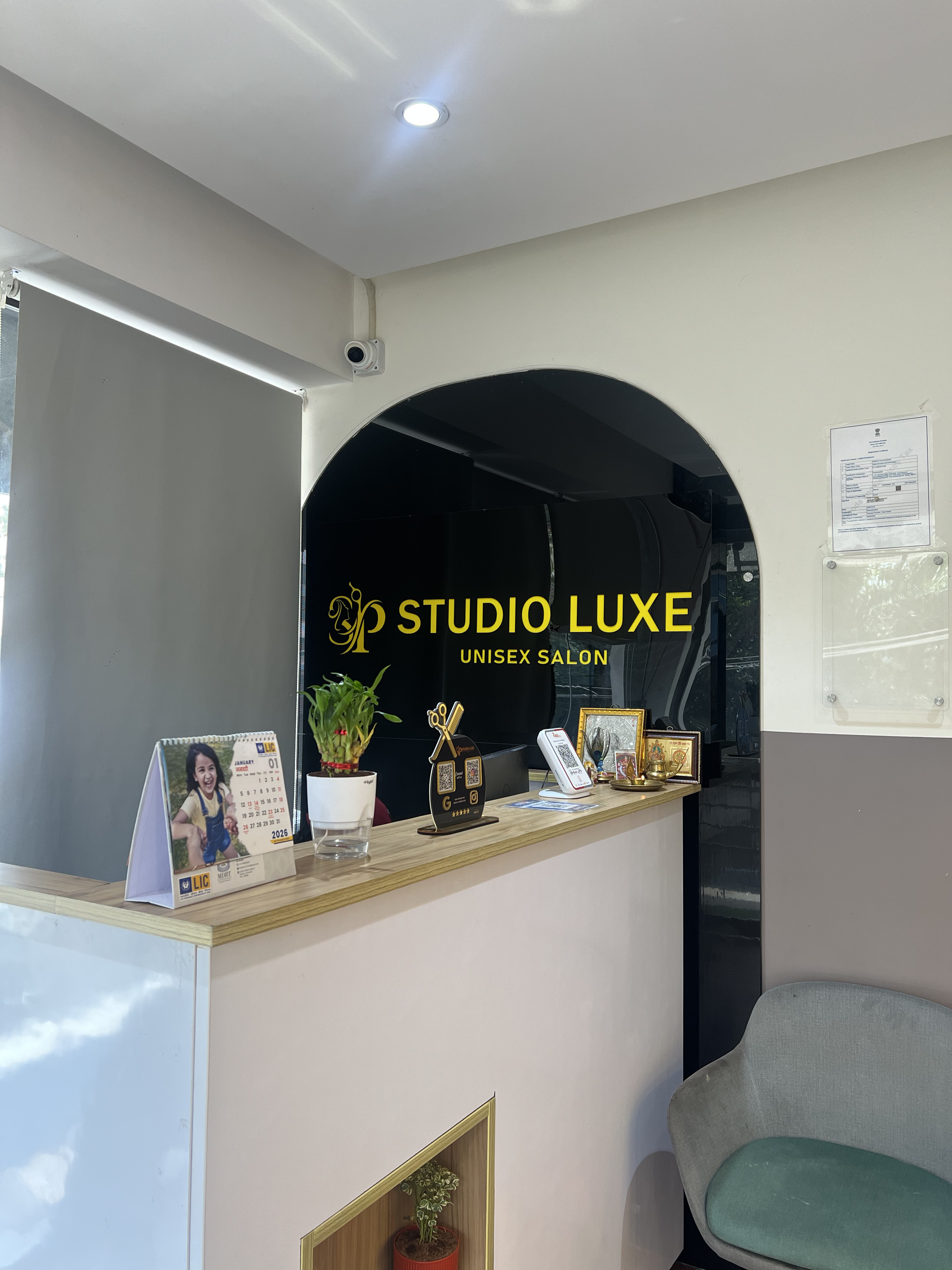 Premium unisex beauty lounge Studio Luxe Salon