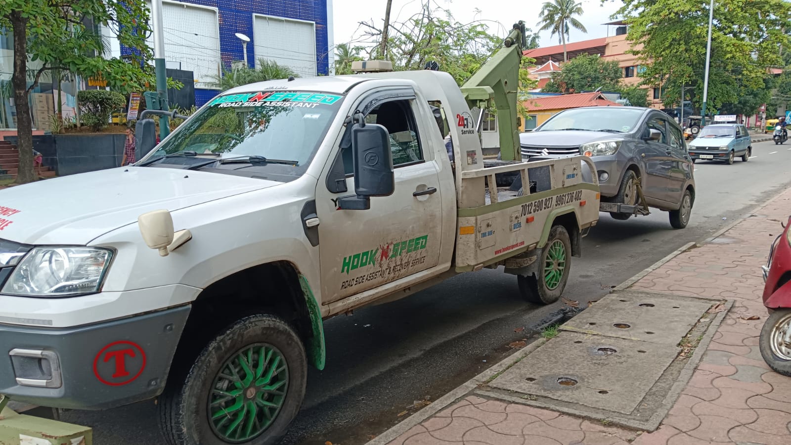 24/7 towing and flatbed recovery service by Hook N Speed in Anayara Thiruvananthapuram Kerala