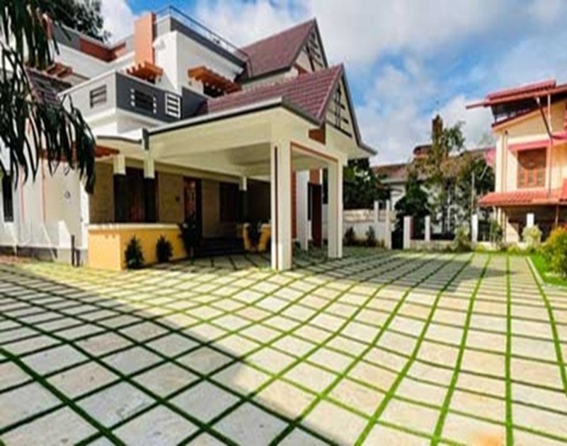 Stone Mall